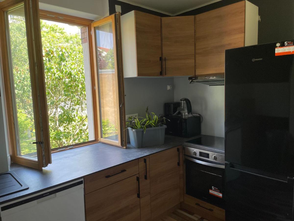 Chambre Privee Vue Sur Le Jardin Proche Centre Ville Besancon Exterior photo